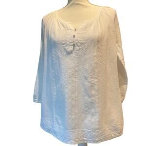 Boho Cottage Frazzle size small White 100% cotton blouse embroidery jewel button